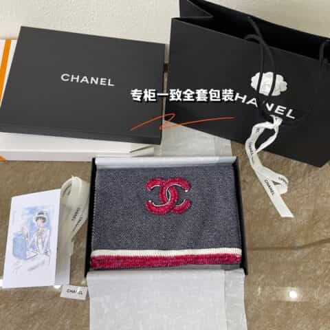 CHANEL香奈儿双C logo羊绒围巾