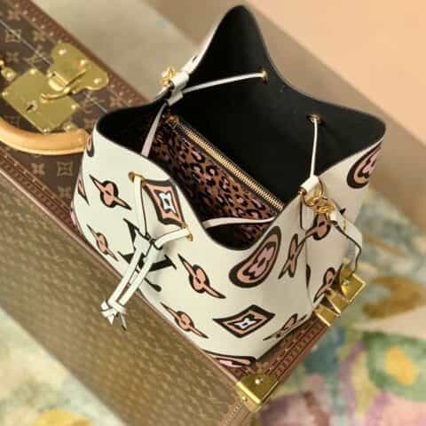 Louis Vuitton LV NéoNoé 中号豹纹水桶包 M45822