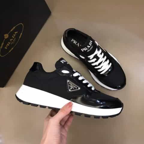 PRADA/普拉达    专柜专用高密度透气防水布P家经典男士休闲鞋