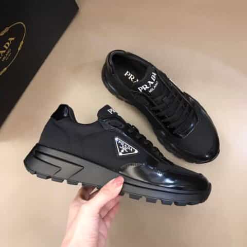 PRADA/普拉达    专柜专用高密度透气防水布P家经典男士休闲鞋