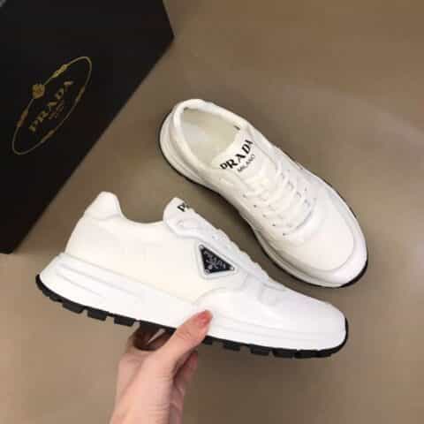 PRADA/普拉达    专柜专用高密度透气防水布P家经典男士休闲鞋