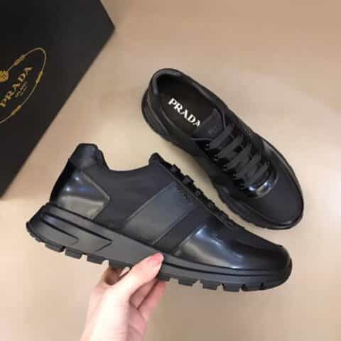 PRADA/普拉达    专柜专用高密度透气防水布P家经典男士休闲鞋
