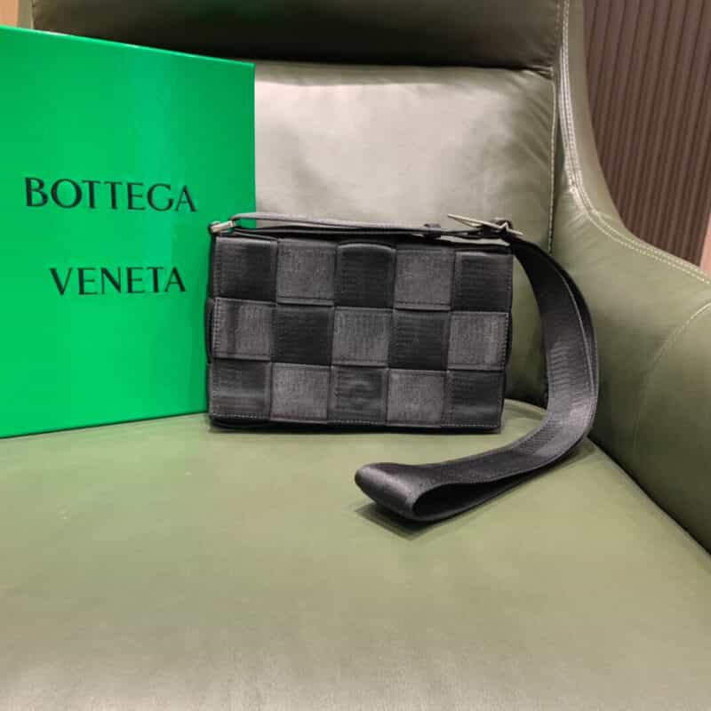 Bottega Veneta WEBBING织物面料编织斜挎包 680513黑色