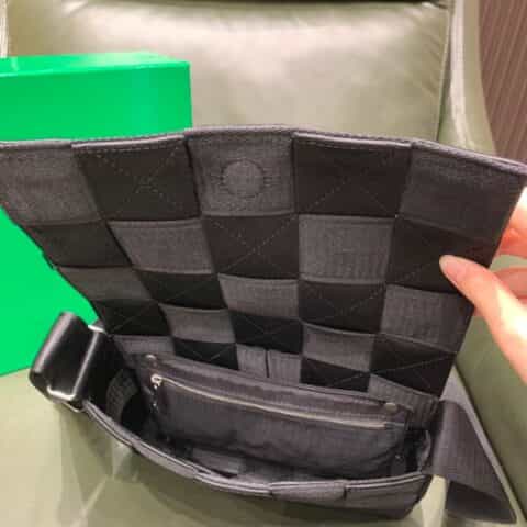Bottega Veneta WEBBING织物面料编织斜挎包 680513黑色