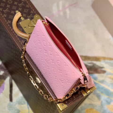 Louis Vuitton LV Coussin PM 链条斜挎包 M59276玫瑰粉