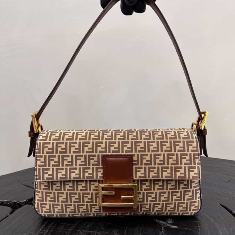 FENDI芬迪经典老花腋下包8530