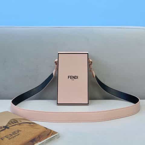 FENDI芬迪几何图形创意设计百搭小包70309