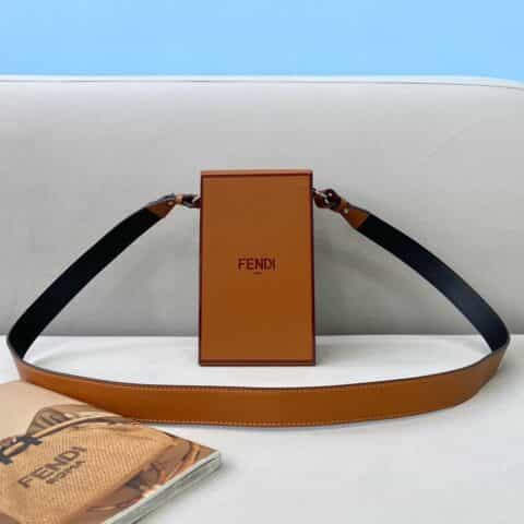 FENDI芬迪几何图形创意设计百搭小包70309