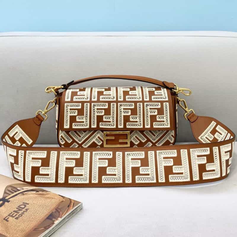 FENDI芬迪镂空蕾丝baguette手袋8372