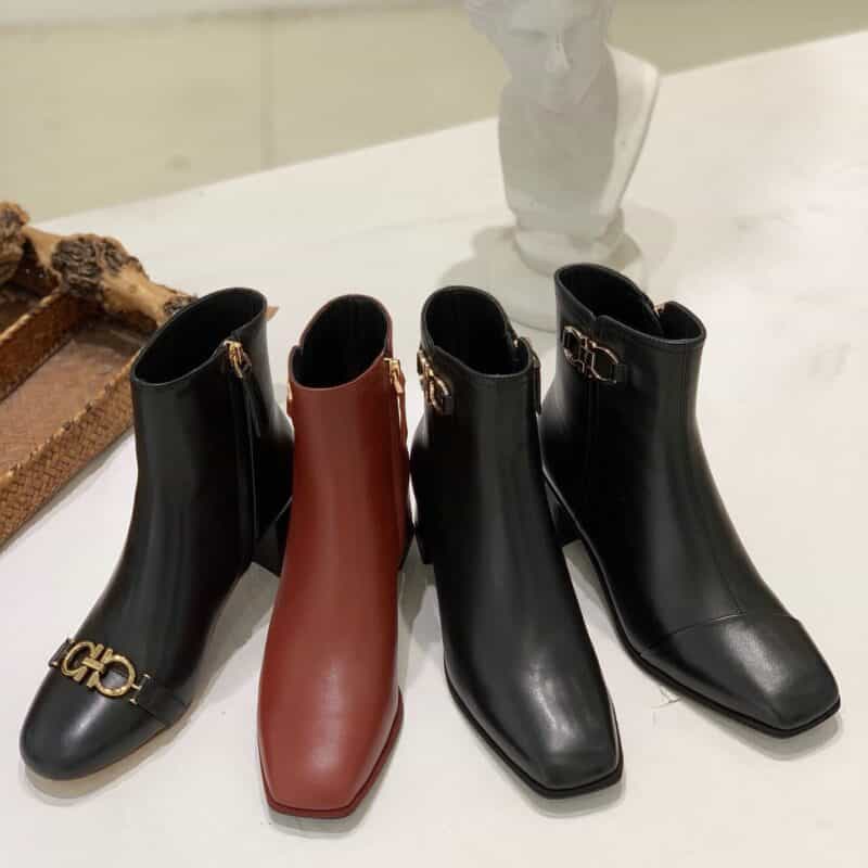 SF salvatore Ferraga*o菲拉格慕    双马蹄扣粗跟短靴