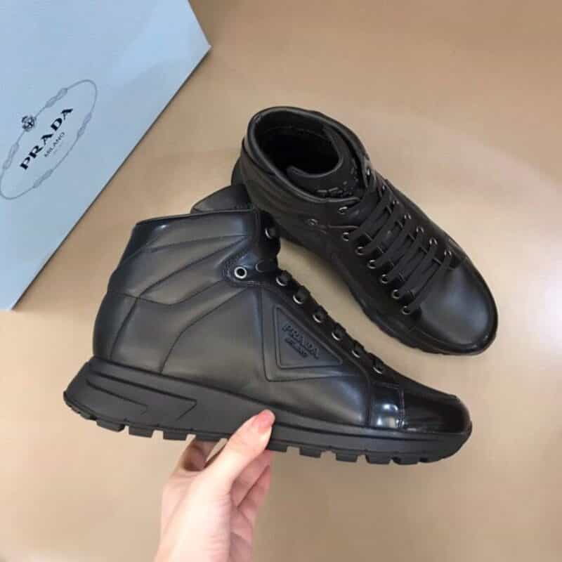 PRADA普拉达   原厂进口材质男士高帮羊毛靴