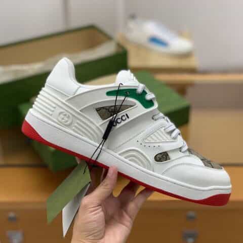 GUCCI古驰    采用牛皮+透气网橡胶互扣双G情侣款球鞋