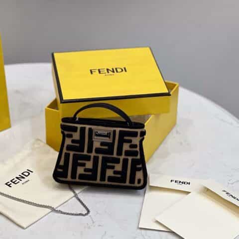 FENDI芬迪超迷你Peekakoo手袋8523