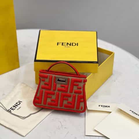 FENDI芬迪超迷你Peekakoo手袋8523