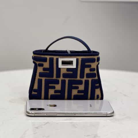 FENDI芬迪超迷你Peekakoo手袋8523