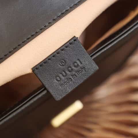 GUCCI 𝐆𝐆 𝐌𝐚𝐫𝐦𝐨𝐧𝐭 𝐌𝐢𝐧𝐢 邮差包 547260黑色