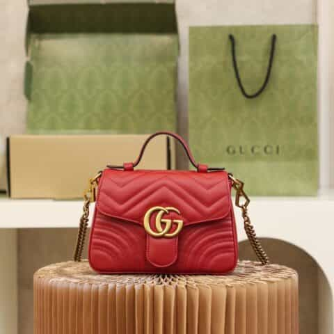 GUCCI 𝐆𝐆 𝐌𝐚𝐫𝐦𝐨𝐧𝐭 𝐌𝐢𝐧𝐢 邮差包 547260红色