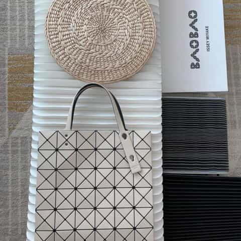 三宅一生ISSEY MIYAKE马卡龙色系手提袋0086