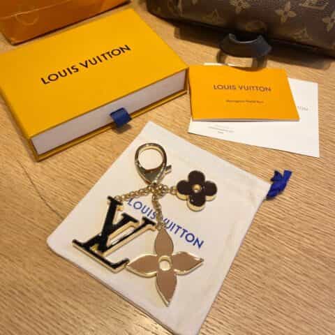 Louis Vuitton LV Fleur de Monogram 包饰 M67119
