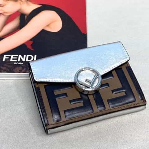 FENDI芬迪牛皮压印双F标志性多卡位名片包0261