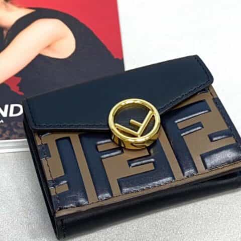 FENDI芬迪牛皮压印双F标志性多卡位名片包0261