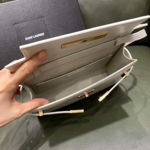 Saint laurent Ysl 𝙈𝙖𝙣𝙝𝙖𝙩𝙩𝙖𝙣 𝟮𝟰𝙘𝙢 小号法棍包 675626白色