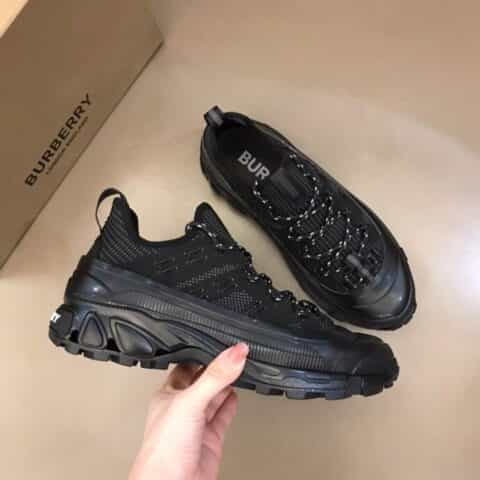 Burberry巴宝莉   B家原单精品，时装秀款 Union 运动鞋