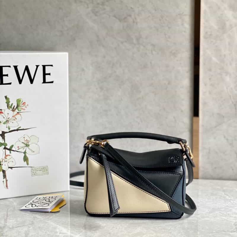 LOEWE罗意威 Mini Puzzle bag几何包 0338黑白蓝拼色18CM