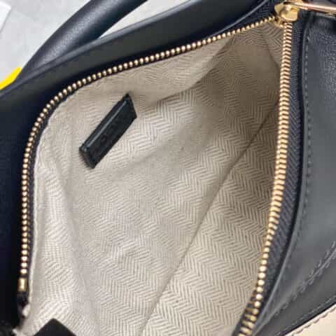 LOEWE罗意威 Mini Puzzle bag几何包 0338黑白蓝拼色18CM