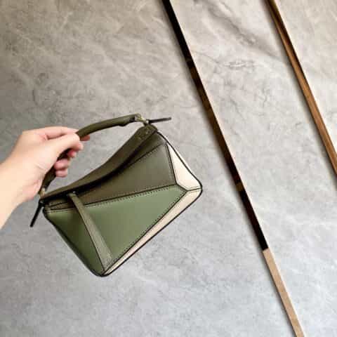 LOEWE罗意威 Mini Puzzle bag几何包 0338牛油果拼色18CM