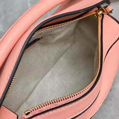 LOEWE罗意威 Mini Puzzle bag几何包 0338虾粉色18CM