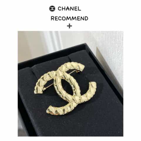 新款CHANEL香奈儿双c金色爱心胸针