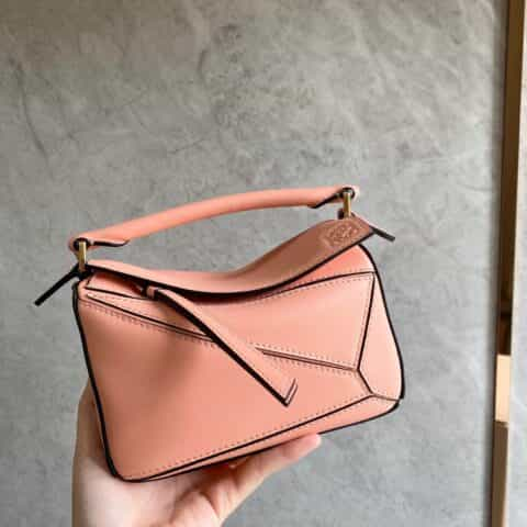 LOEWE罗意威 Mini Puzzle bag几何包 0338虾粉色18CM