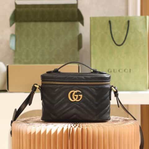 GUCCI GG Marmont mini bag 化妆包 672253 DTDHT 1000