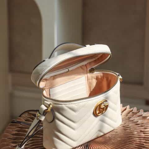 GUCCI GG Marmont mini bag 化妆包 672253白色