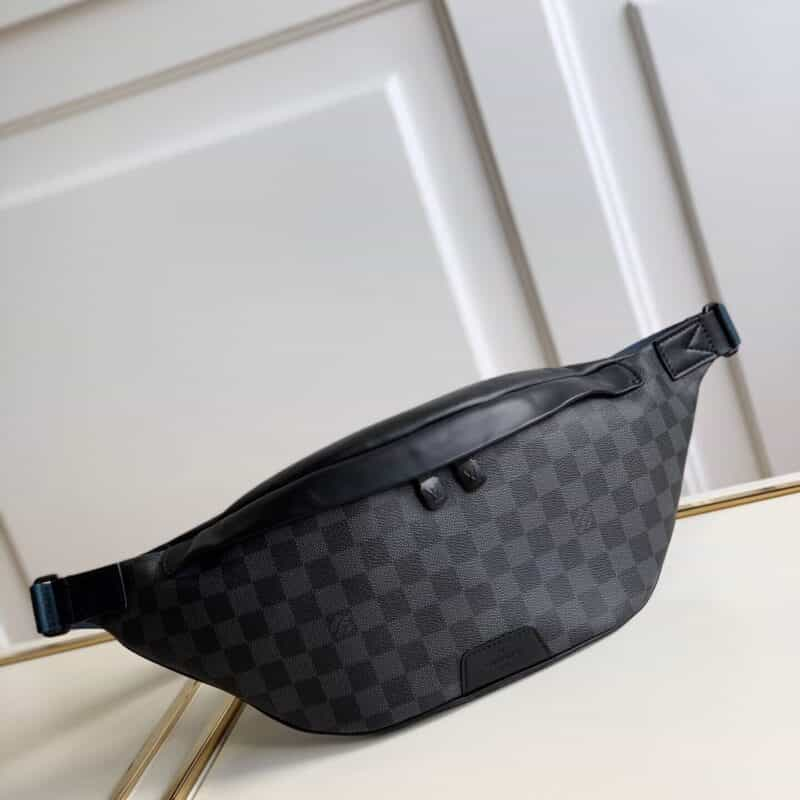 Louis Vuitton LV BUMBAG 腰包 M40187黑格