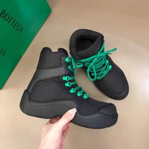 BV葆蝶家  秋冬情侣款 PUDDLE BOMBER高帮圆头系带厚底系带靴