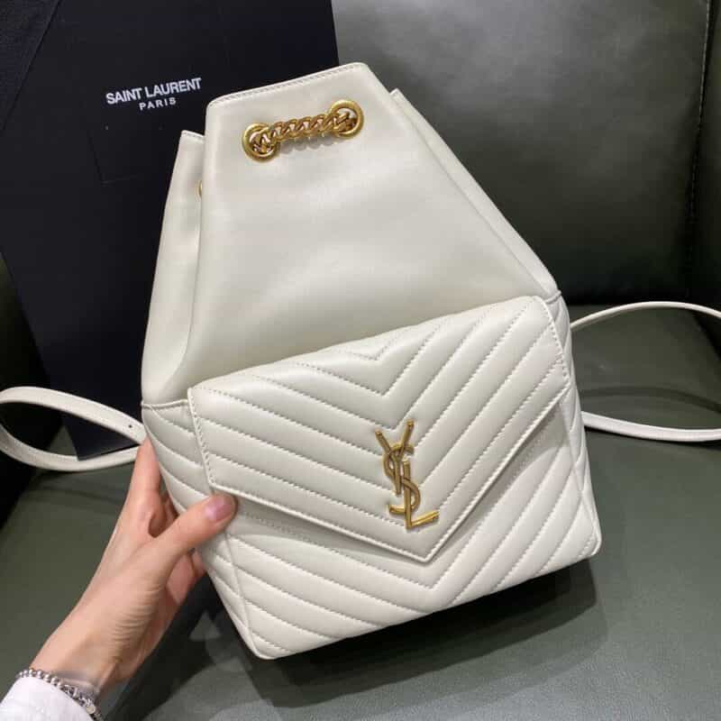 Saint laurent Ysl 𝐉𝐨𝐞 𝐛𝐚𝐜𝐤𝐩𝐚𝐜𝐤 “V”型绗缝双肩包 672609奶白色
