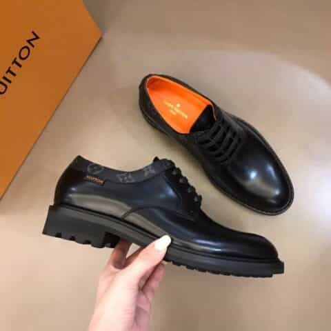 LV/路易威登   2021 秋冬新品系列，L. V VOLTAIRE 系带鞋