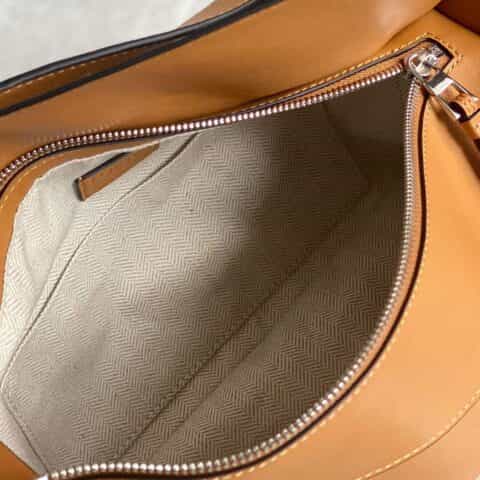 LOEWE罗意威Puzzle hobo腋下包 0673焦糖色