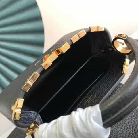 Louis Vuitton LV Capucines Mini handbag M56669