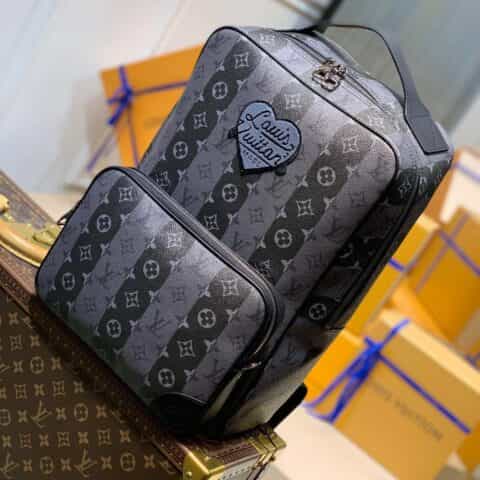 Louis Vuitton LV Utilitary 二合一双肩包 M45962