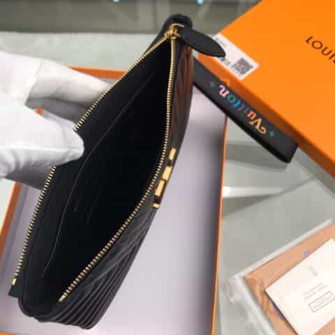 Louis Vuitton LV New Wave 拉链手拿包 M63943