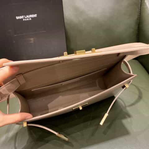 Saint laurent Ysl 𝑴𝒂𝒏𝒉𝒂𝒕𝒕𝒂𝒏杏色牙签纹曼哈顿法棍包579271