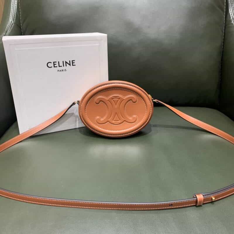 CELINE CROSSBODY OVAL PURSE 猪鼻子包 10I703焦糖色