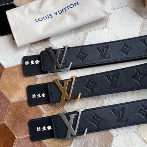LV/路易威登  字母金属扣牛皮压花腰带40mm.