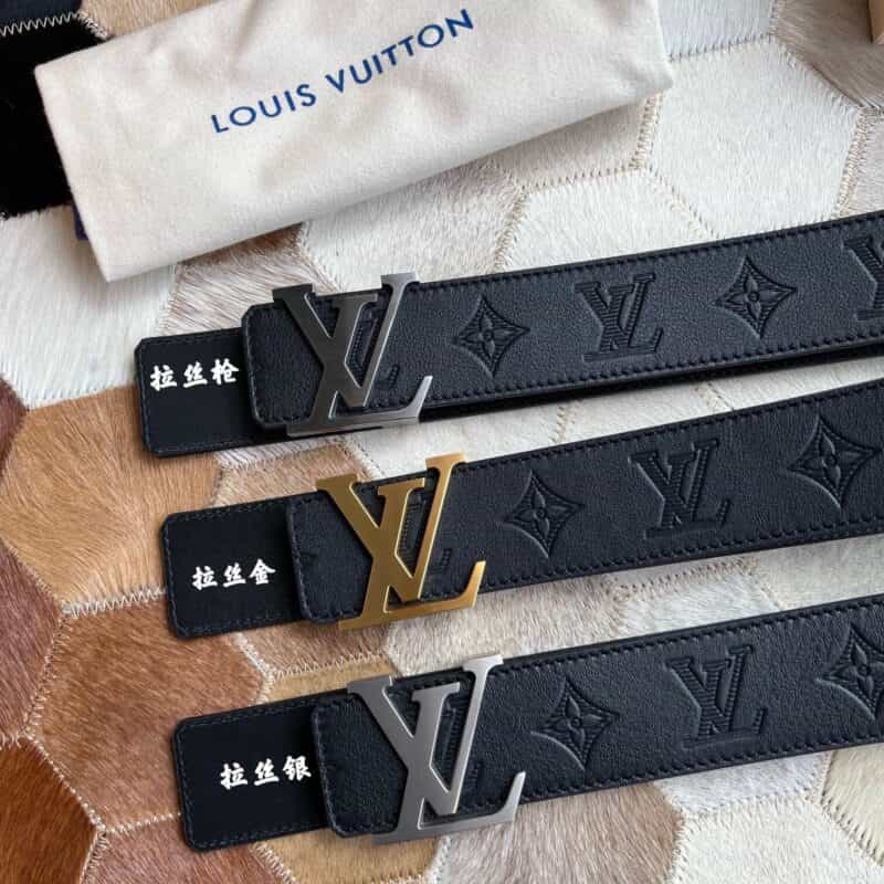 LV/路易威登  字母金属扣牛皮压花腰带40mm.