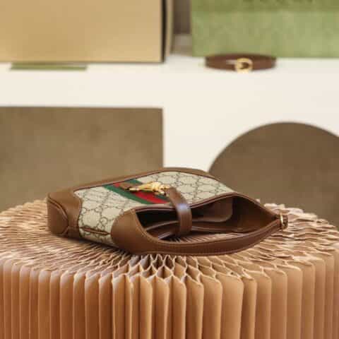 GUCCI 𝐉𝐚𝐜𝐤𝐢𝐞 𝟭𝟵𝟲𝟭 mini shoulder bag 637092