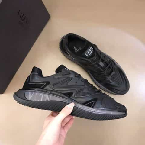 Valemtino华伦天奴  新款Wade Runner 氯丁橡胶和织物运动鞋