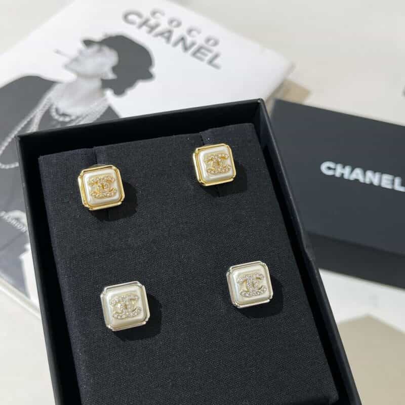 CHANEL香奈儿双c方形耳钉耳环